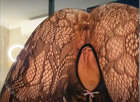 Courtney Sins nude photo 8
