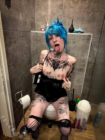 coy emo nude photo 6