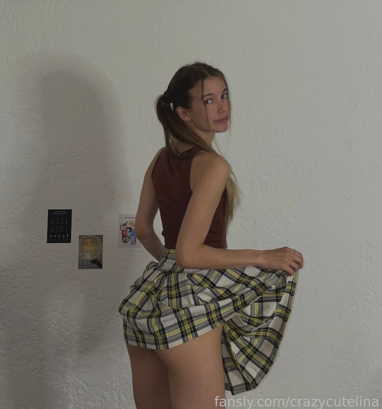 crazycutelina nude photo 2