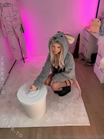creamicloud nude photo 9