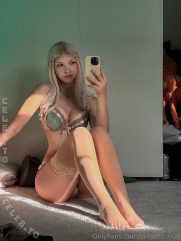 creamicloud nude photo 4