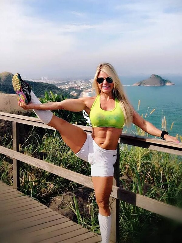 Cristianne Menezes Moliterno nude photo 2