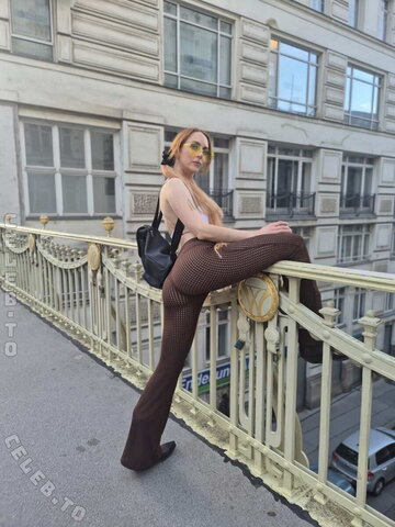 Crricked nude photo 12