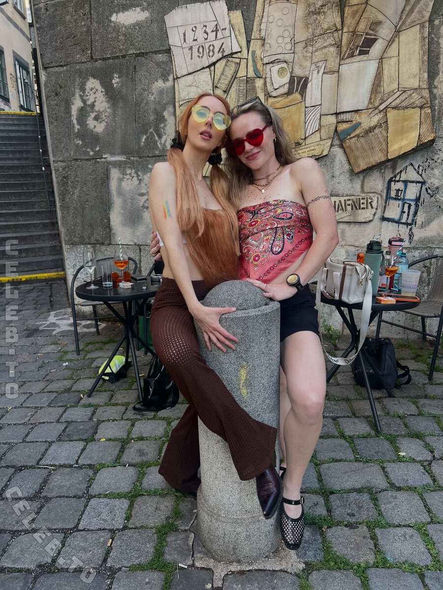 Crricked nude photo 6