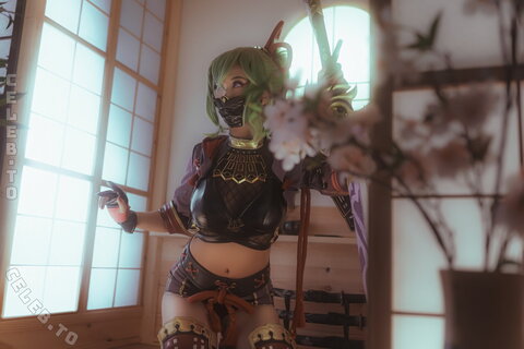 CrunchyCupcake nude photo 1