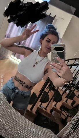 crx_lady nude photo 8