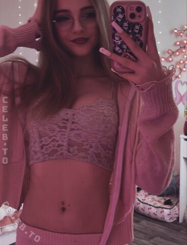 crystalmarykitty nude photo 8