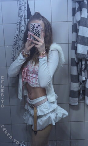 crystalmarykitty nude photo 69