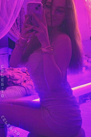 crystalmarykitty nude photo 23