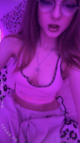 crystalmarykitty nude photo 10