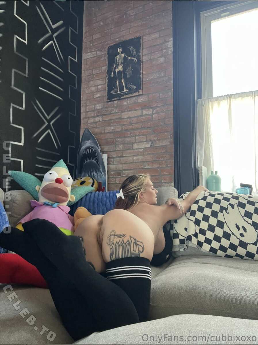 Cubbi Thompson nude photo 3