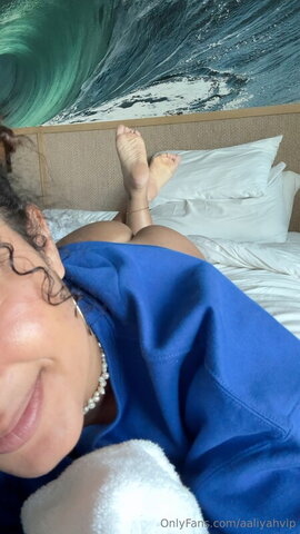Curlybeanraver nude