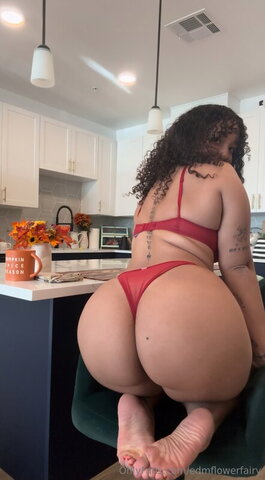 Curlybeanraver nude photo 21
