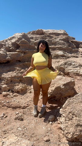 Curlybeanraver nude photo 15