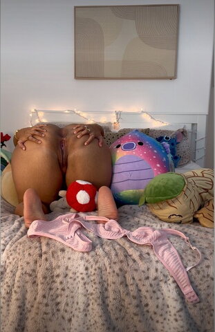 Curlybeanraver nude photo 8