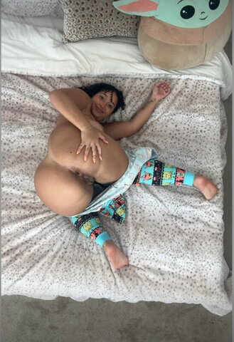 Curlybeanraver nude photo 7