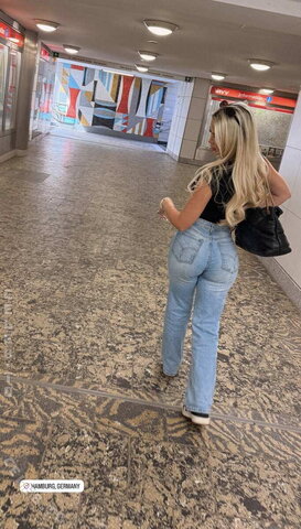 Curlyxox_ Hot (1 photo)