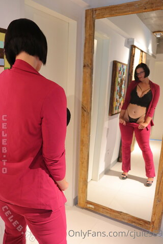 Curvyjules nude photo 16