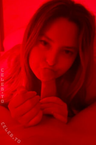 Cuteemaa nude photo 8
