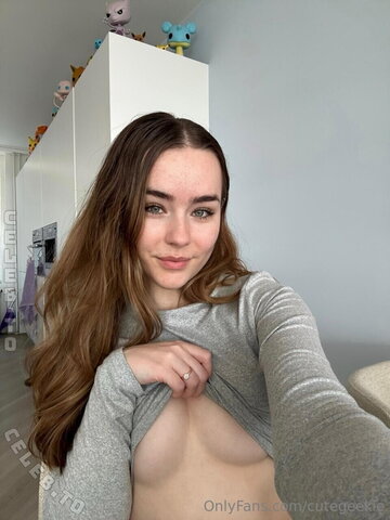 CuteGeekie Sexy (4 photos)