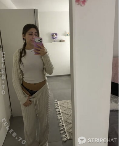 CuteJuliaa nude photo 11