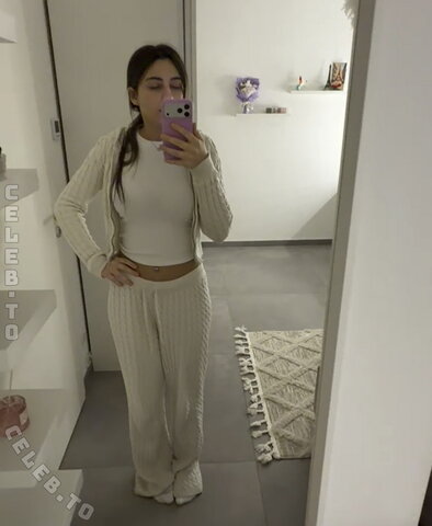 CuteJuliaa nude photo 10