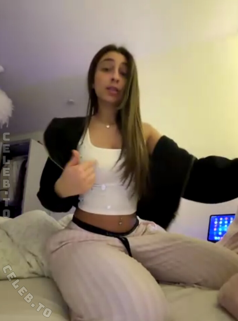 CuteJuliaa nude photo 3