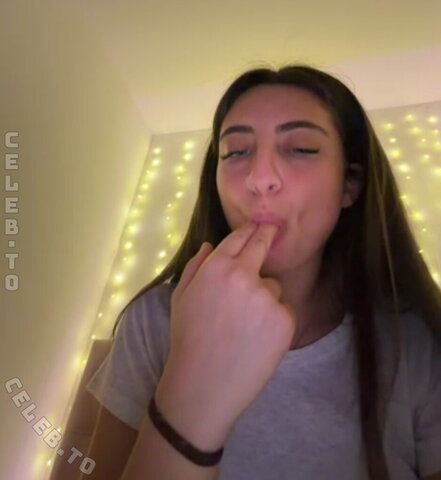 CuteJuliaa – Stripchat from 22.03.2026 at 00:17 hours.