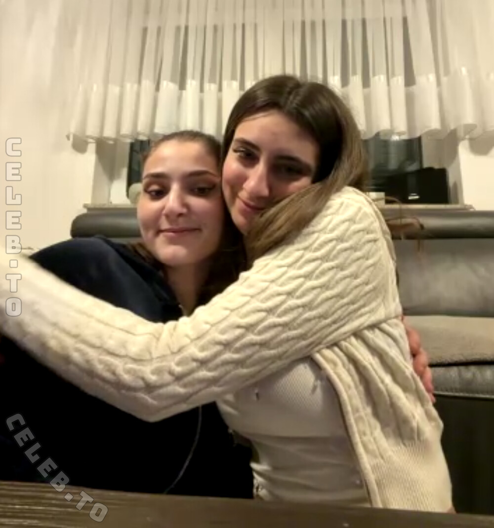 CuteJuliaa nude photo 2