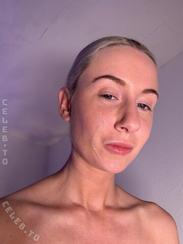 Cutie Emy nude photo 8