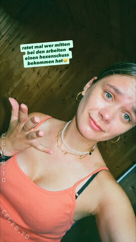 CuzImSara – Today's story Are probably not nipples but the thought of it...