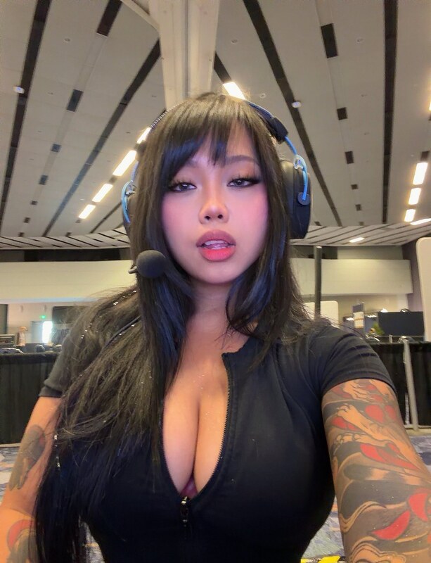 Cyb4rAnGeL nude photo 1