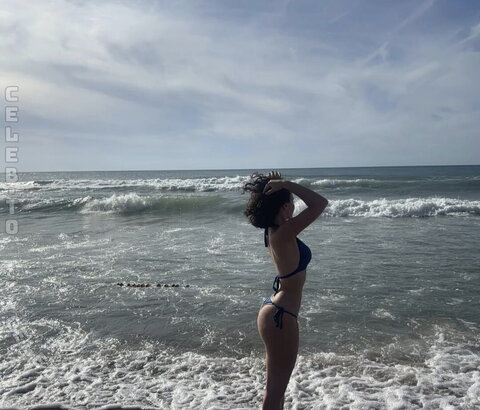 Dafne Keen photo 3