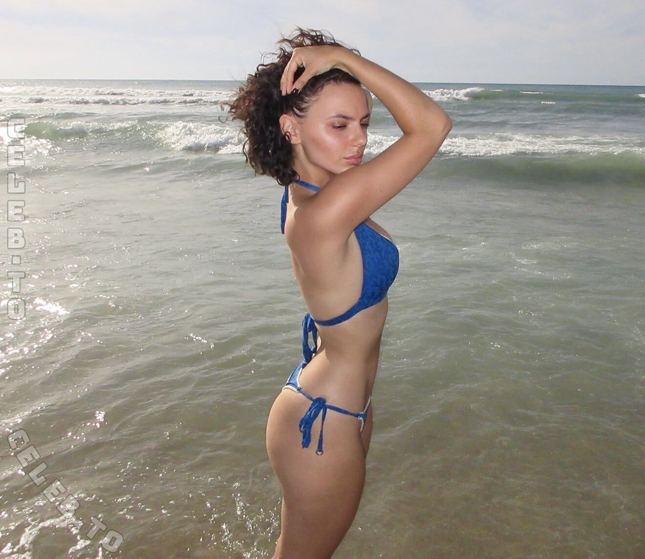 Dafne Keen nude photo 2