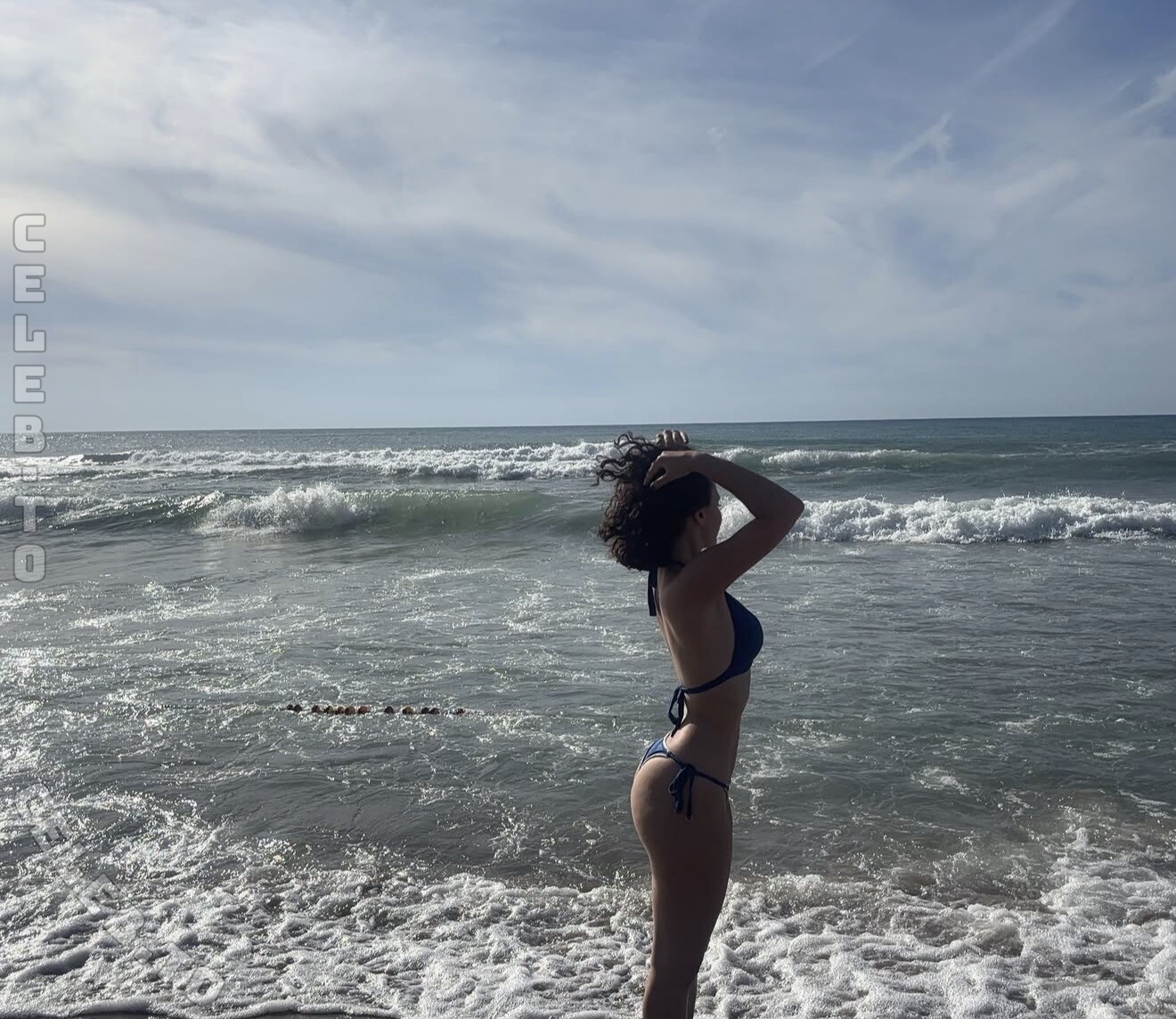 Dafne Keen nude photo 6