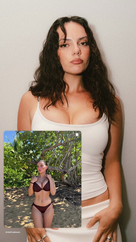 Dafne Keen nude photo 11