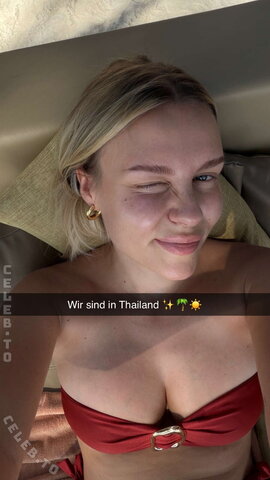 Dagi Bee nude photo 34