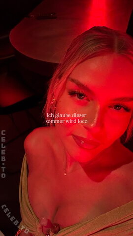 Dagi Bee nude photo 12