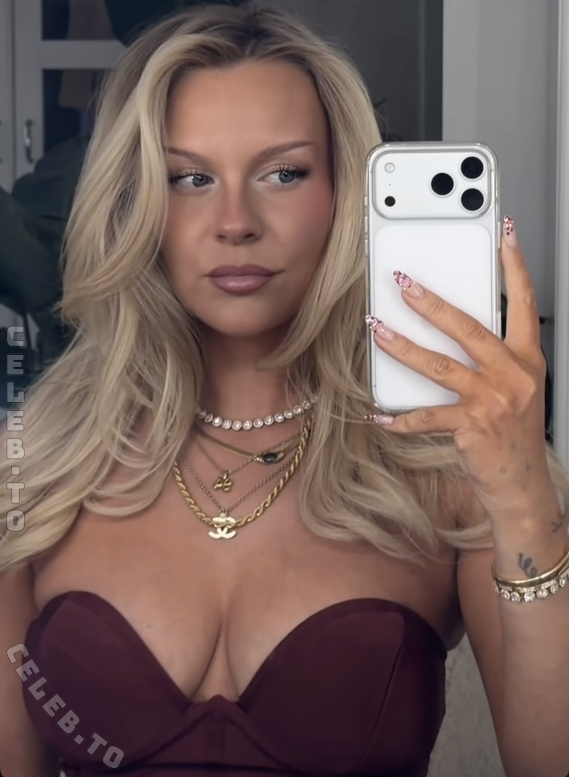 Dagi Bee nude photo 1