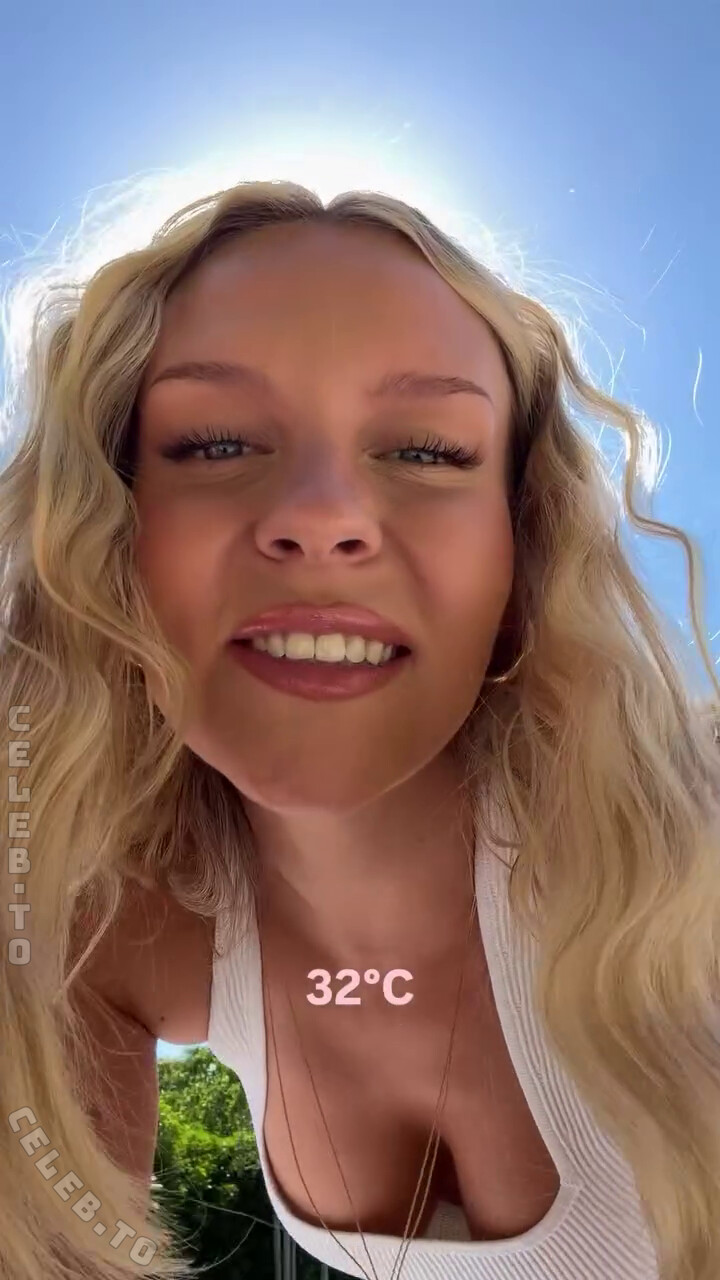 Dagi Bee nude photo 2