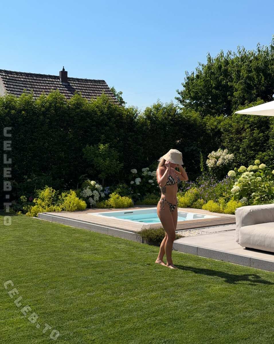 Dagi Bee nude photo 4