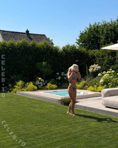 Dagi Bee nude photo 22