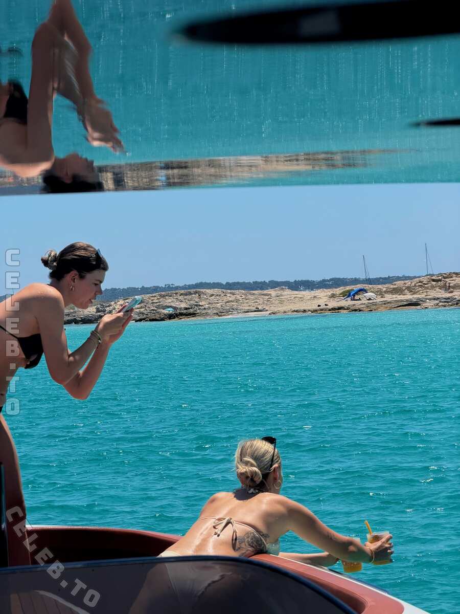 Dagi Bee nude photo 1