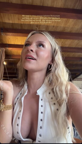 Dagi Bee nude photo 4