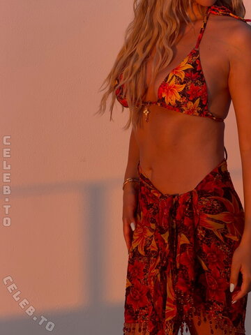 Dagi Bee Sexy (1 photo)