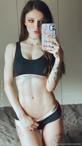 Dainty Wilder nude photo 37