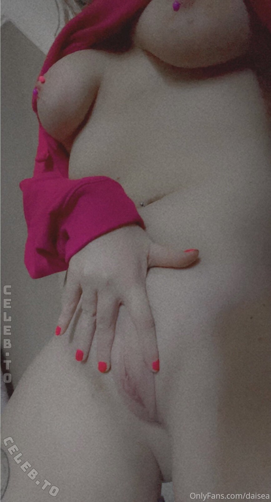 Daisea nude photo 23