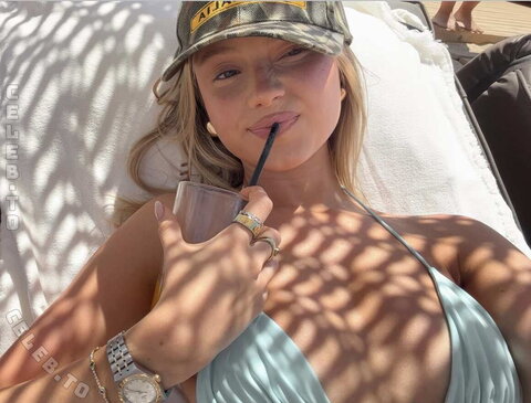 Daisy Herriott Fresh (9 photos)