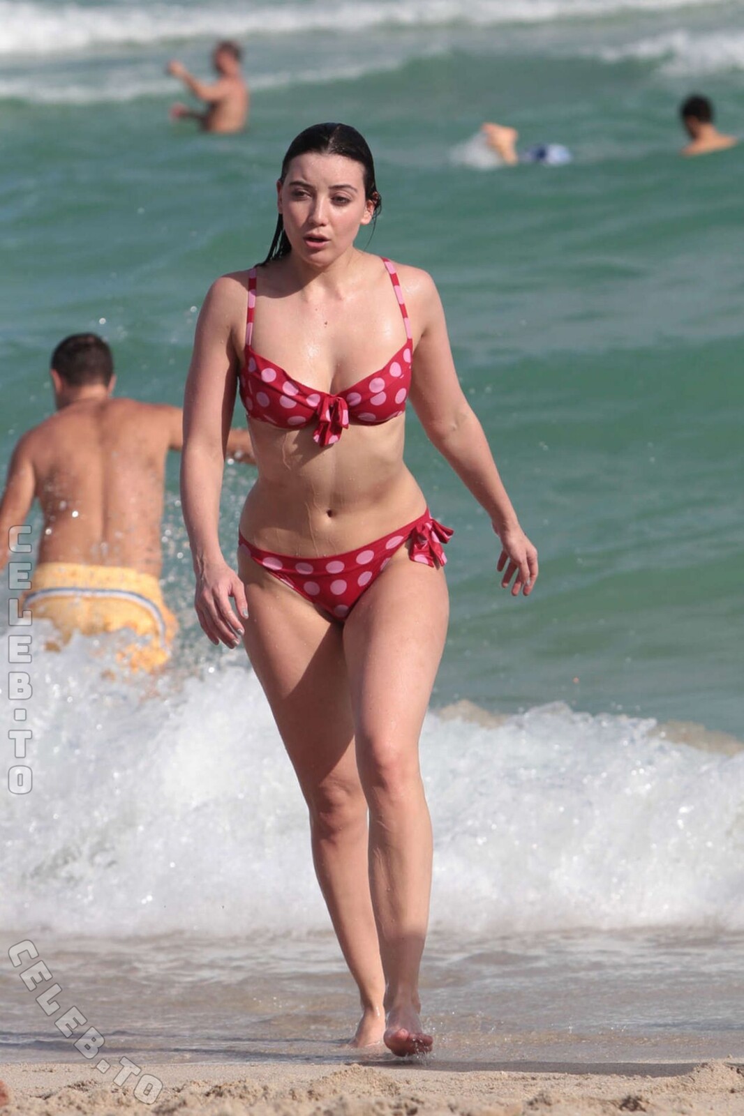 Daisy Lowe nude photo 3