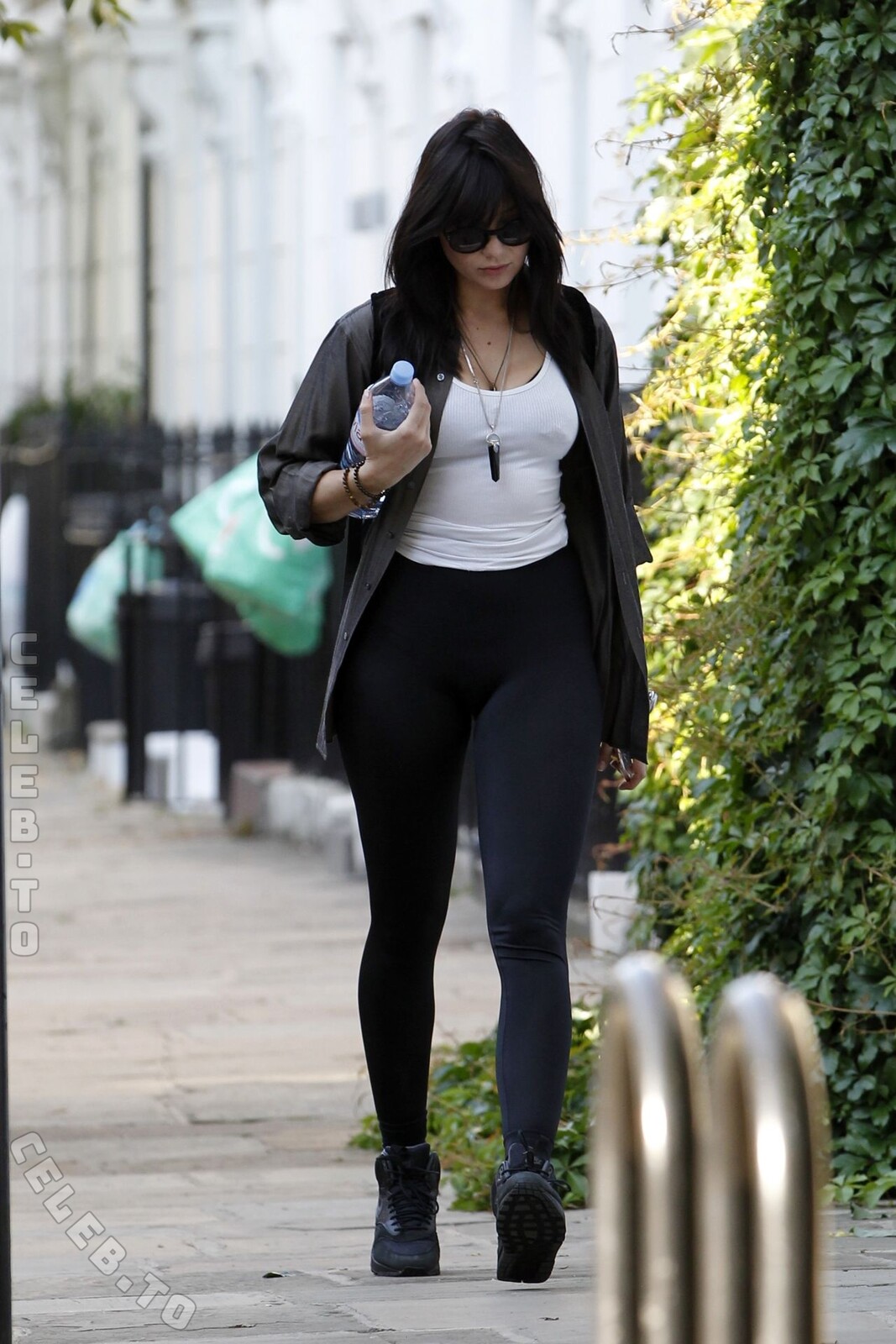 Daisy Lowe nude photo 9